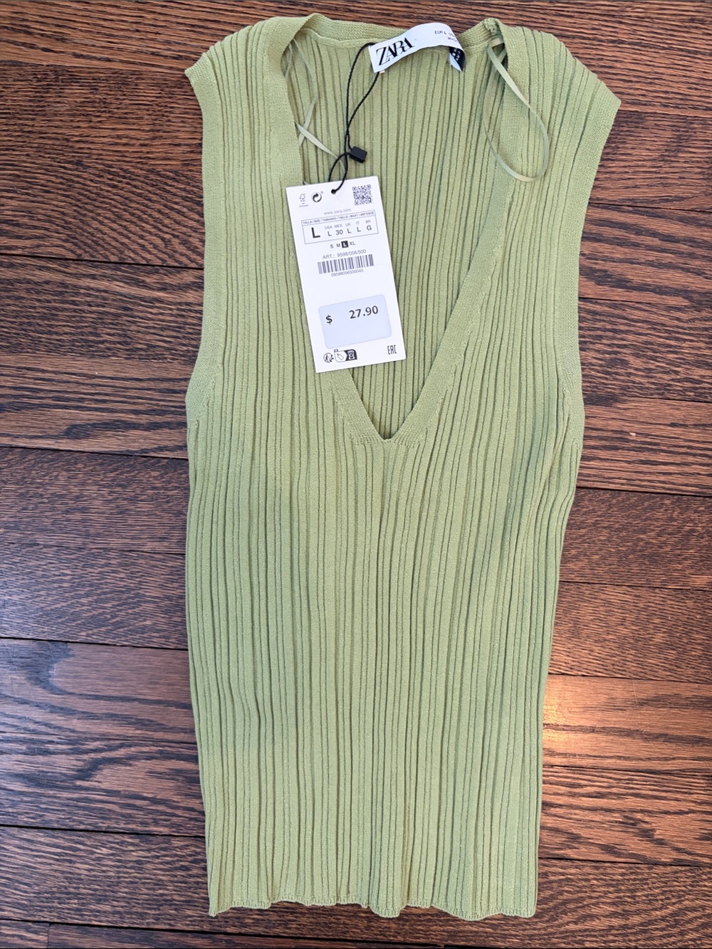 ZARA Light Green Ribbed V-Neck Sleeveless Knit Top